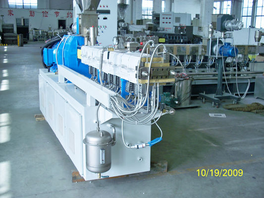 35mm Normal Torque Twin Screw Extruder / Masterbatch Production Line 20-50kg/hr supplier